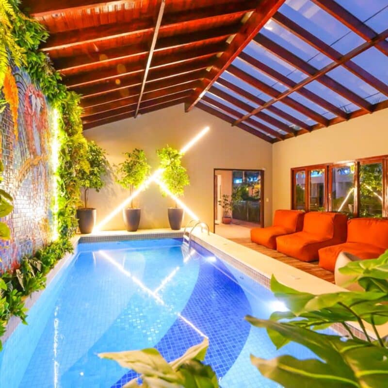 Piscina coberta aquecida