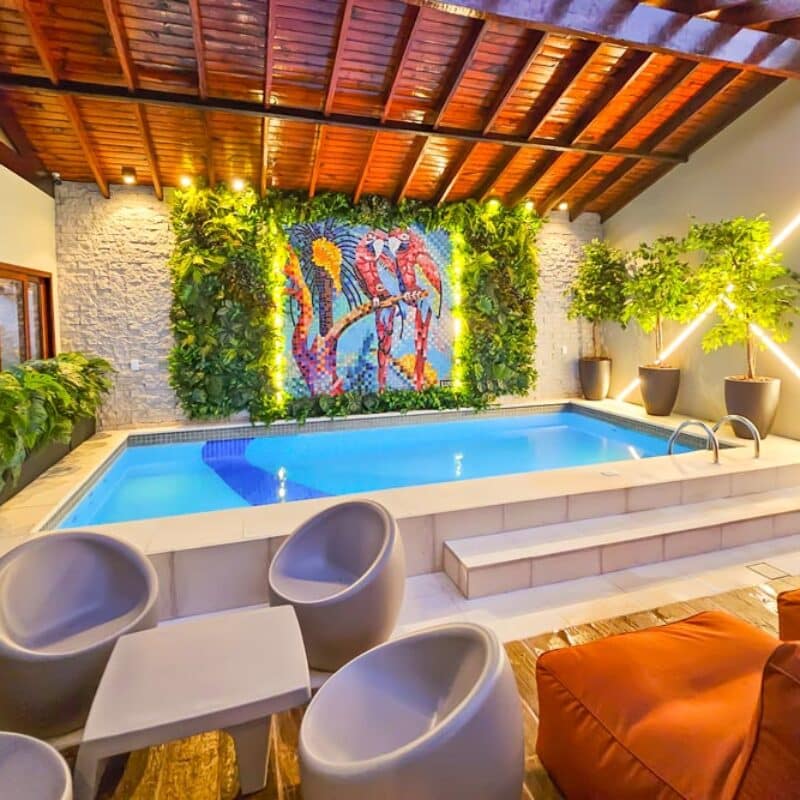 Piscina coberta aquecida