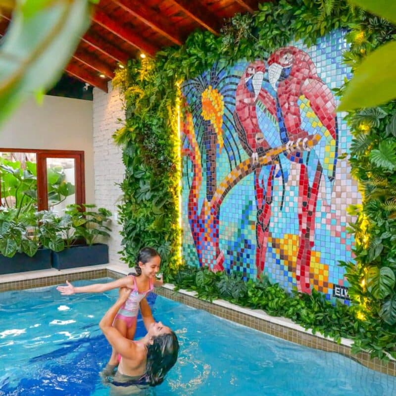 Piscina coberta aquecida